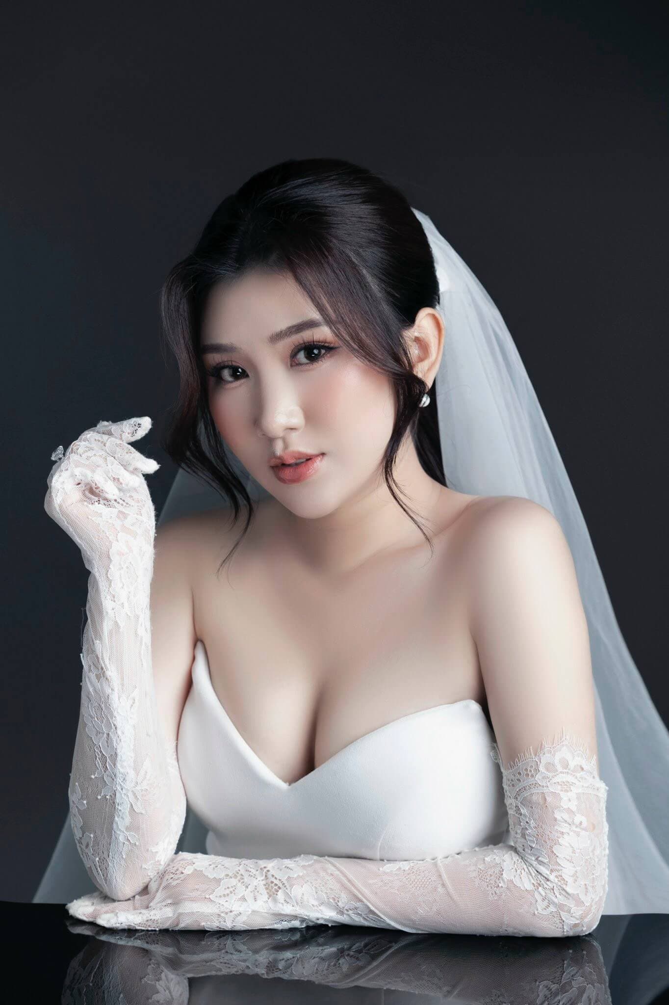 Classic bridal style with pearl earrings